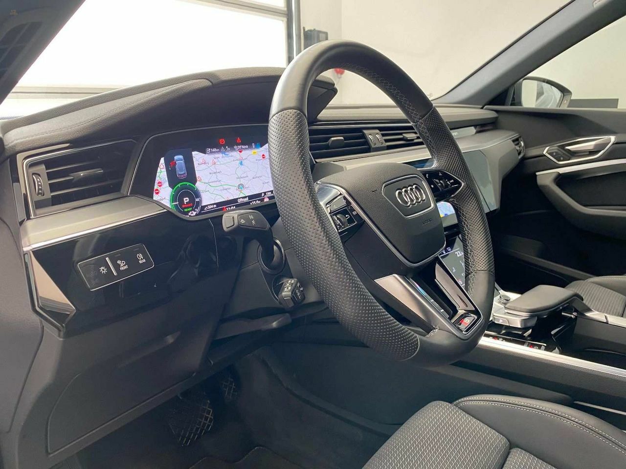 Thumbnail von AUDI E-TRON