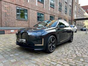 Thumbnail von BMW IX 40 XDrive Panorama-Glasdach