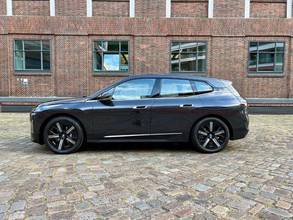 Thumbnail von BMW IX 40 XDrive Panorama-Glasdach
