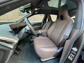 Thumbnail von BMW IX 40 XDrive Panorama-Glasdach