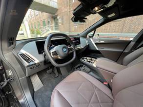 Thumbnail von BMW IX 40 XDrive Panorama-Glasdach
