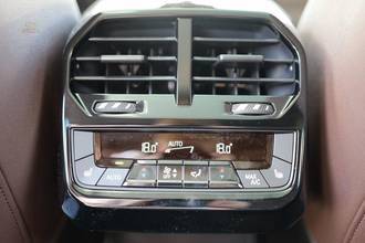 Thumbnail von BMW IX 40 XDrive Panorama-Glasdach