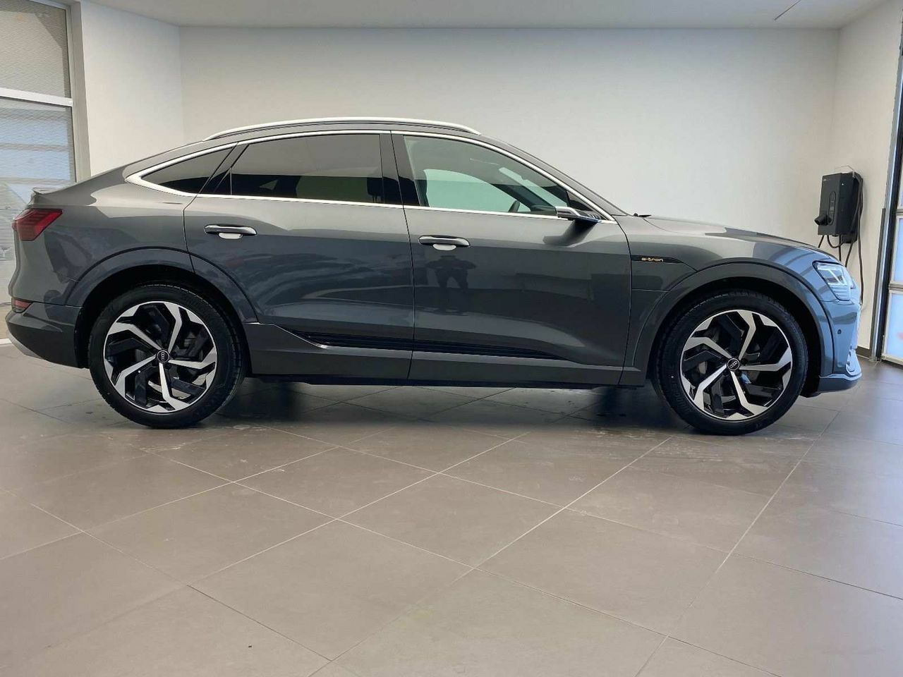 Thumbnail von AUDI E-TRON