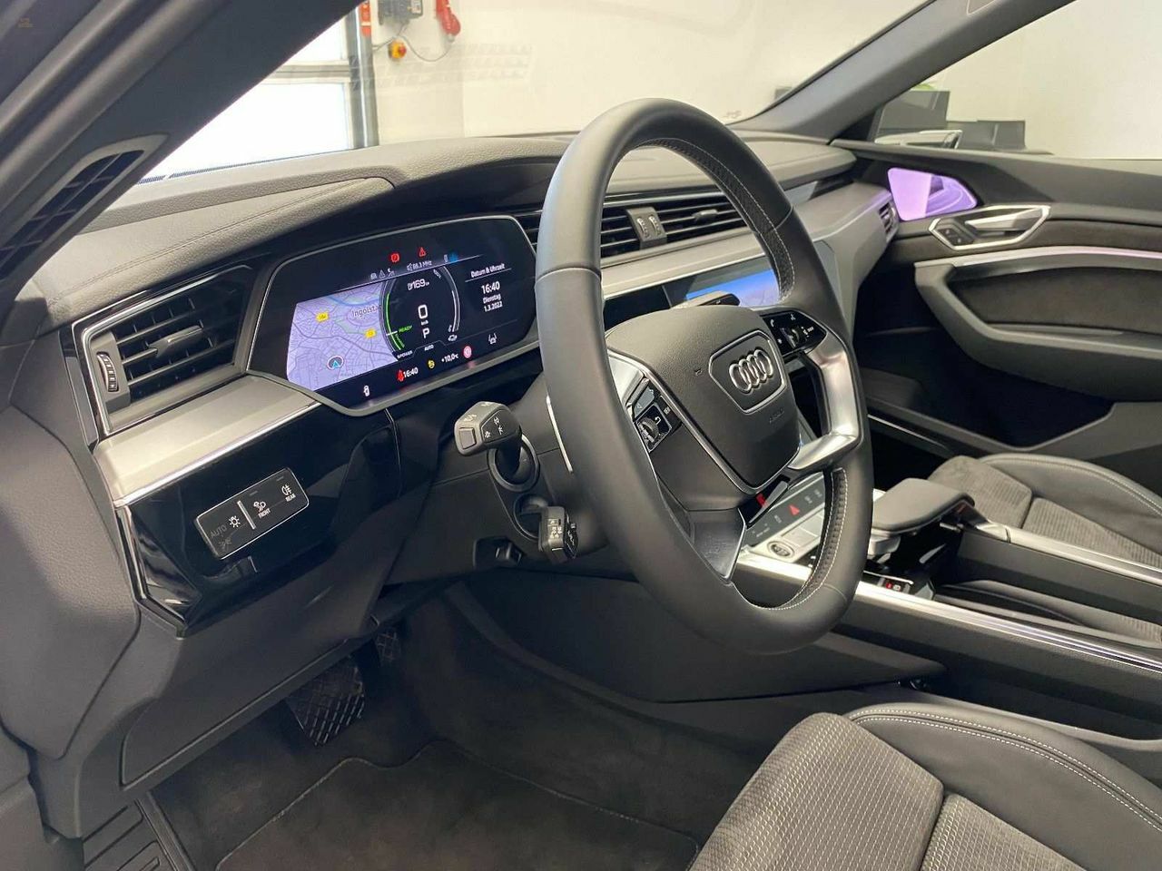 Thumbnail von AUDI E-TRON