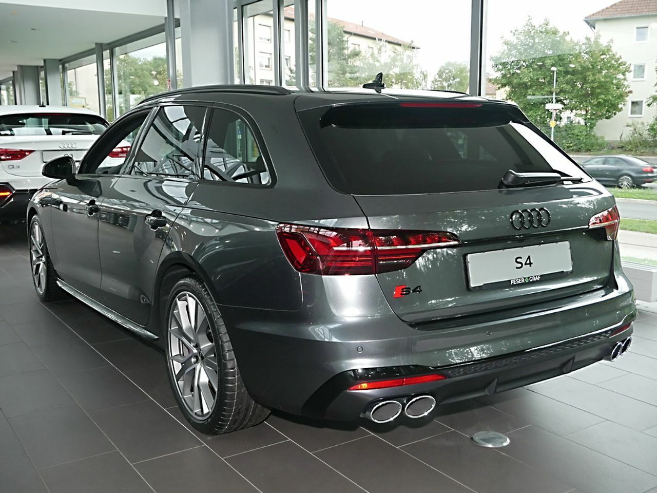 Thumbnail von AUDI S4 AVANT