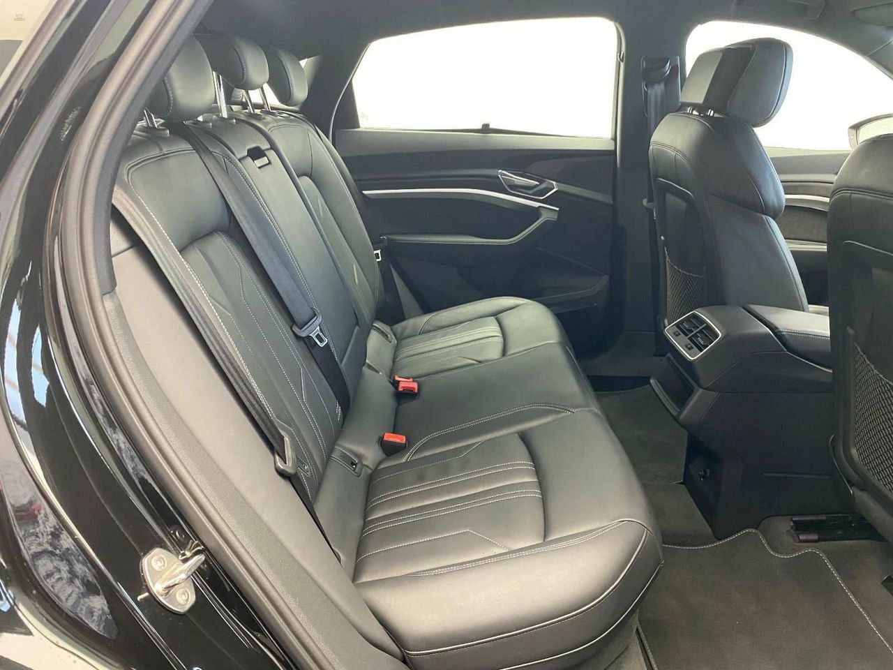 Thumbnail von AUDI E-TRON