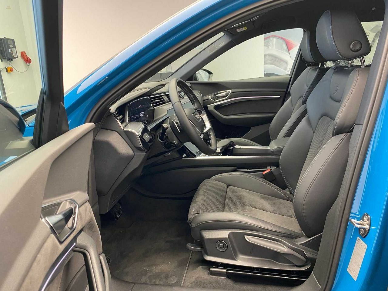 Thumbnail von AUDI E-TRON