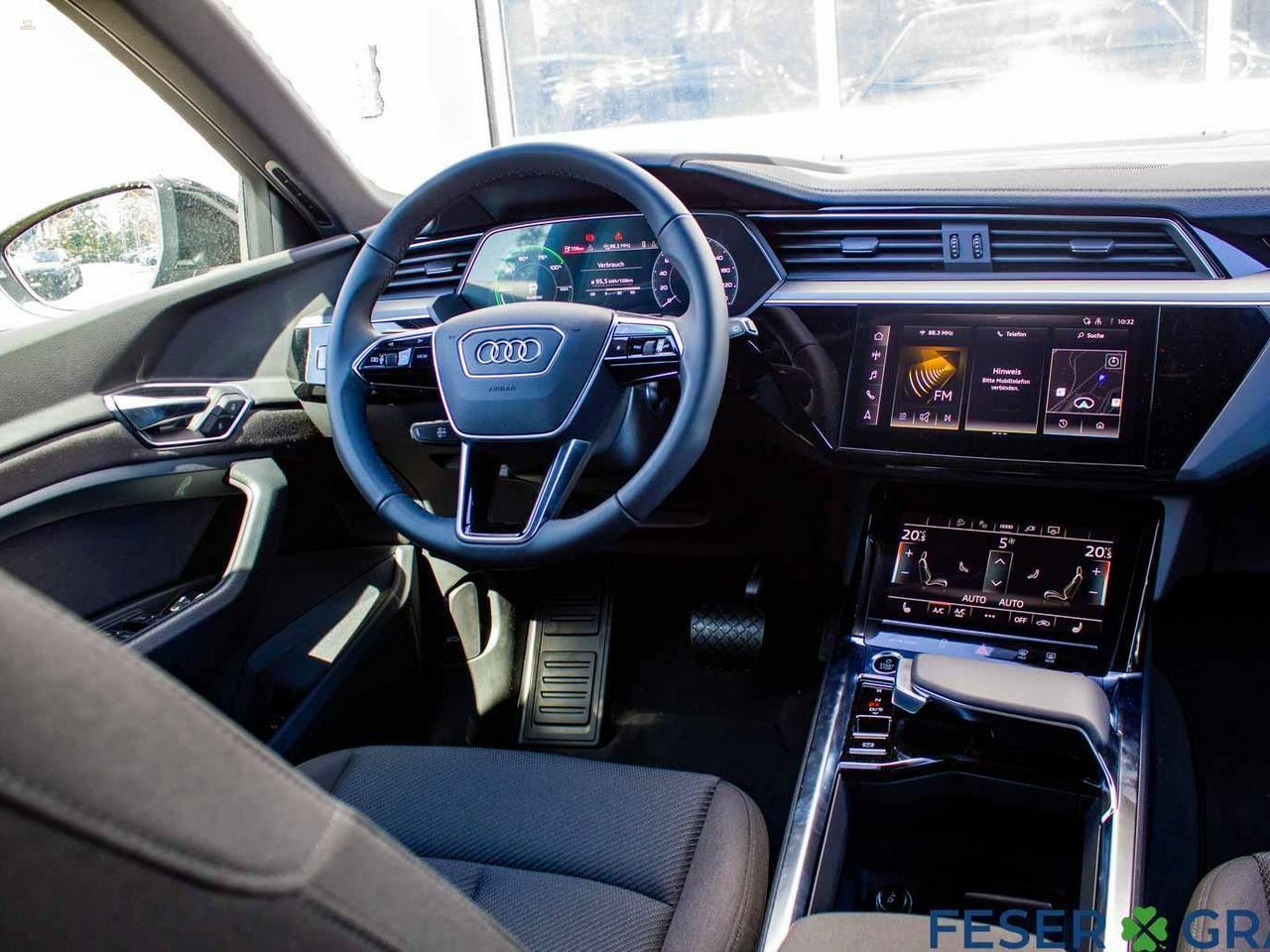 Thumbnail von AUDI E-TRON