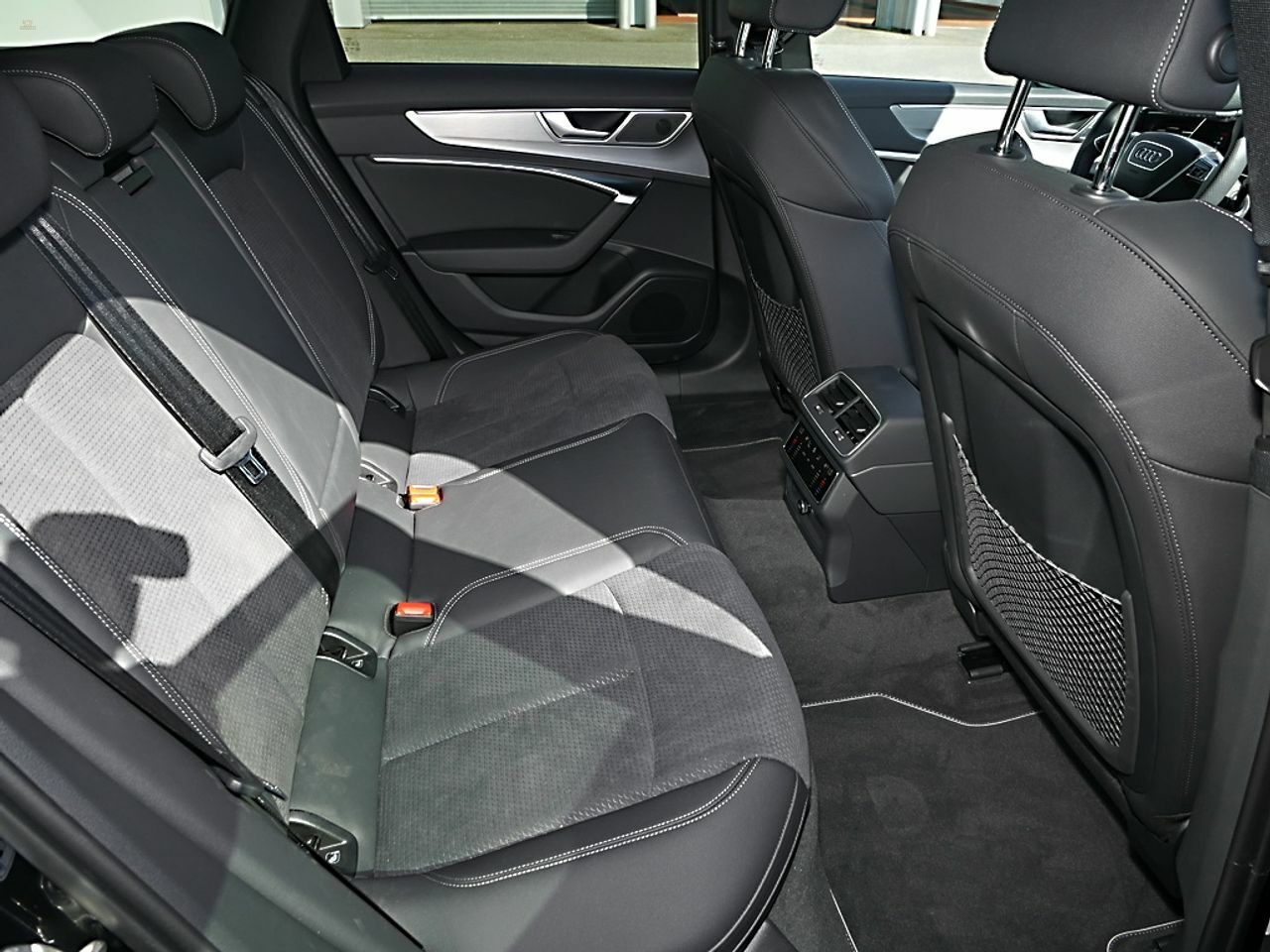 Thumbnail von AUDI A6 AVANT