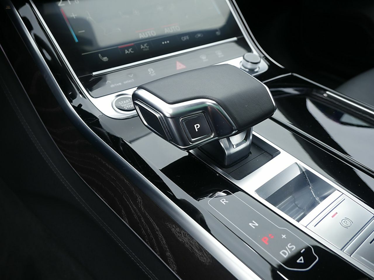 Thumbnail von AUDI A8