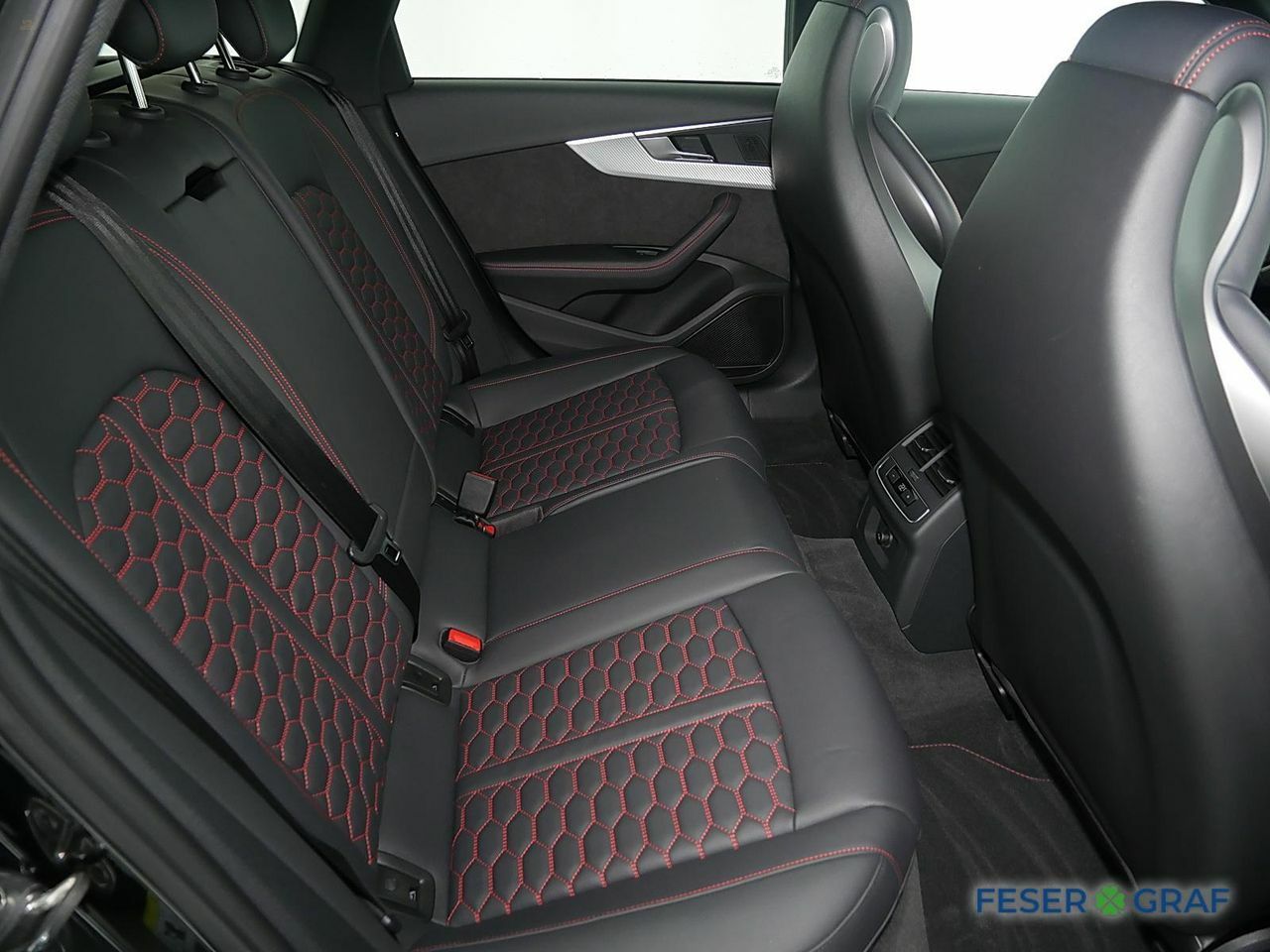 Thumbnail von AUDI RS4 AVANT