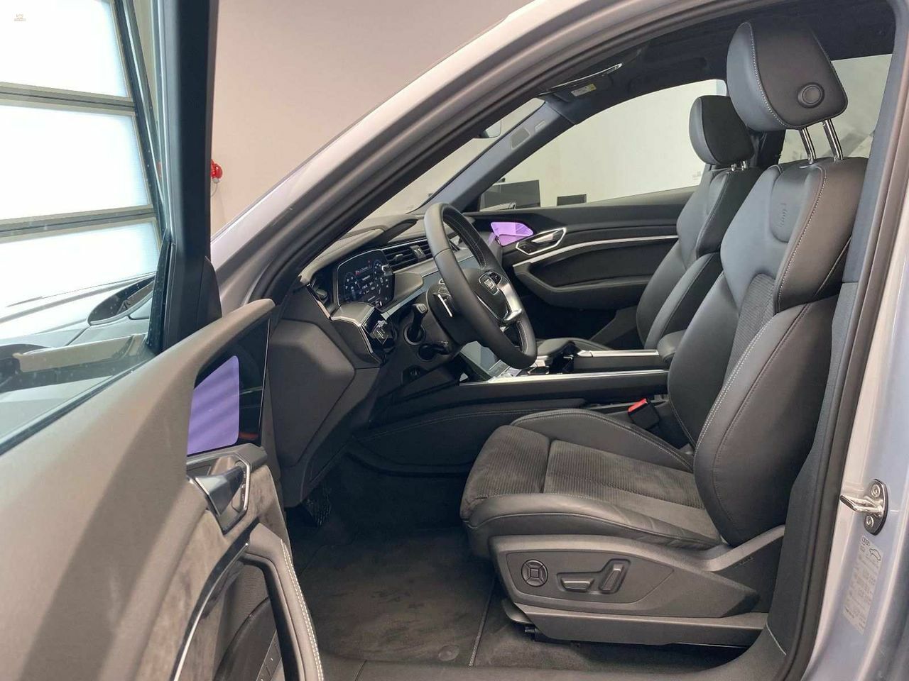 Thumbnail von AUDI E-TRON