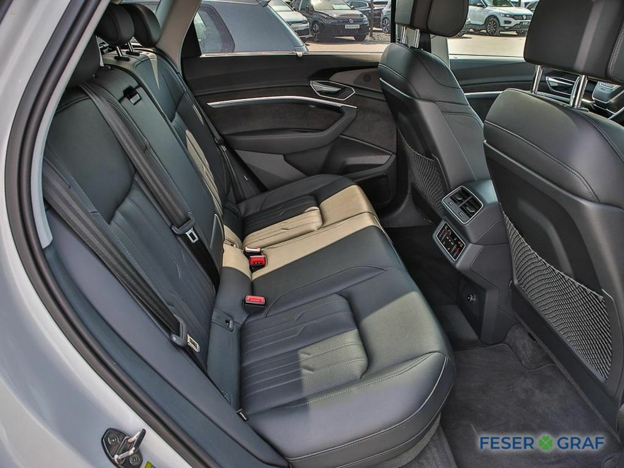 Thumbnail von AUDI E-TRON