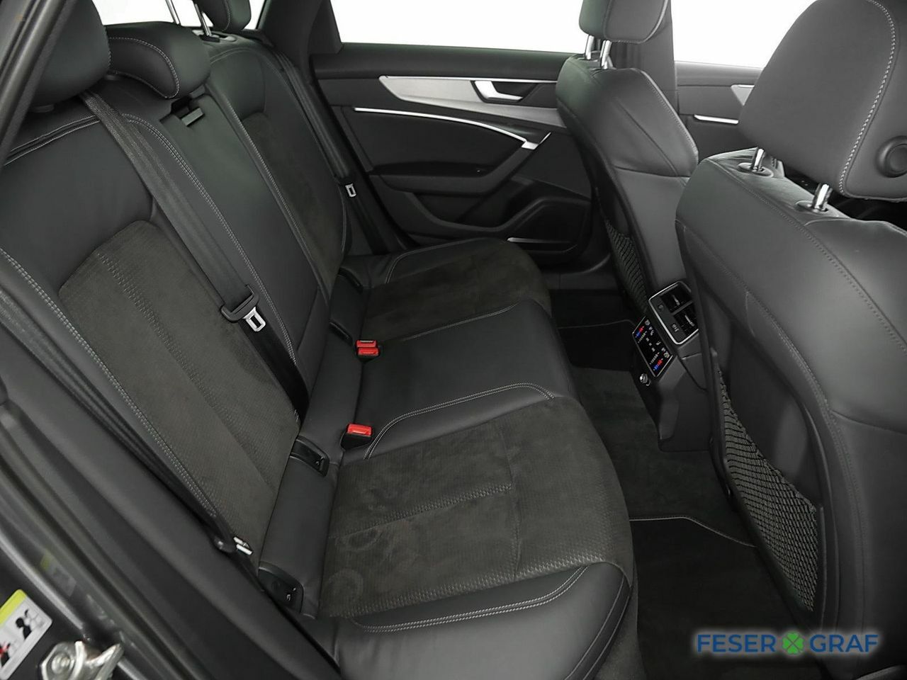 Thumbnail von AUDI S6 AVANT