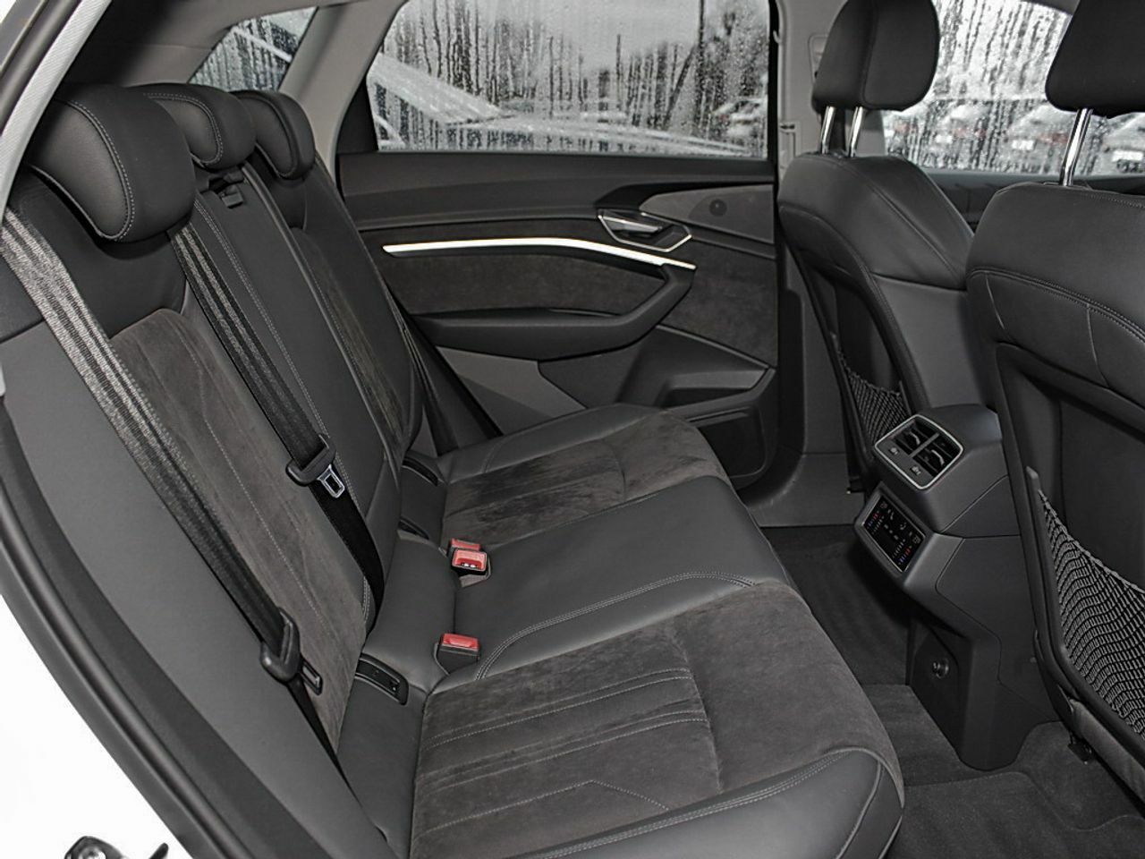 Thumbnail von AUDI E-TRON