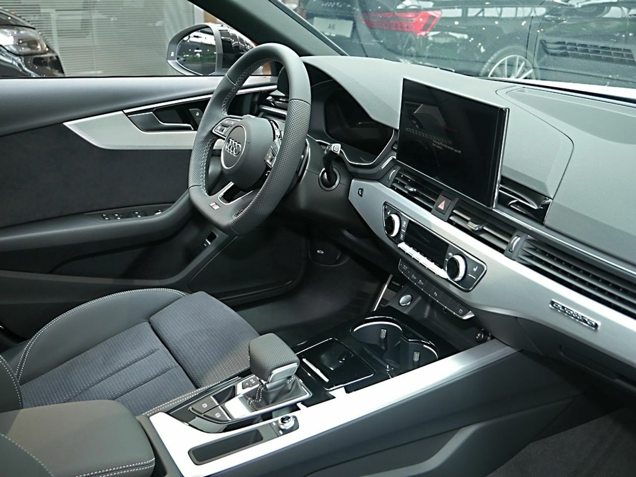 Thumbnail von AUDI A4 AVANT