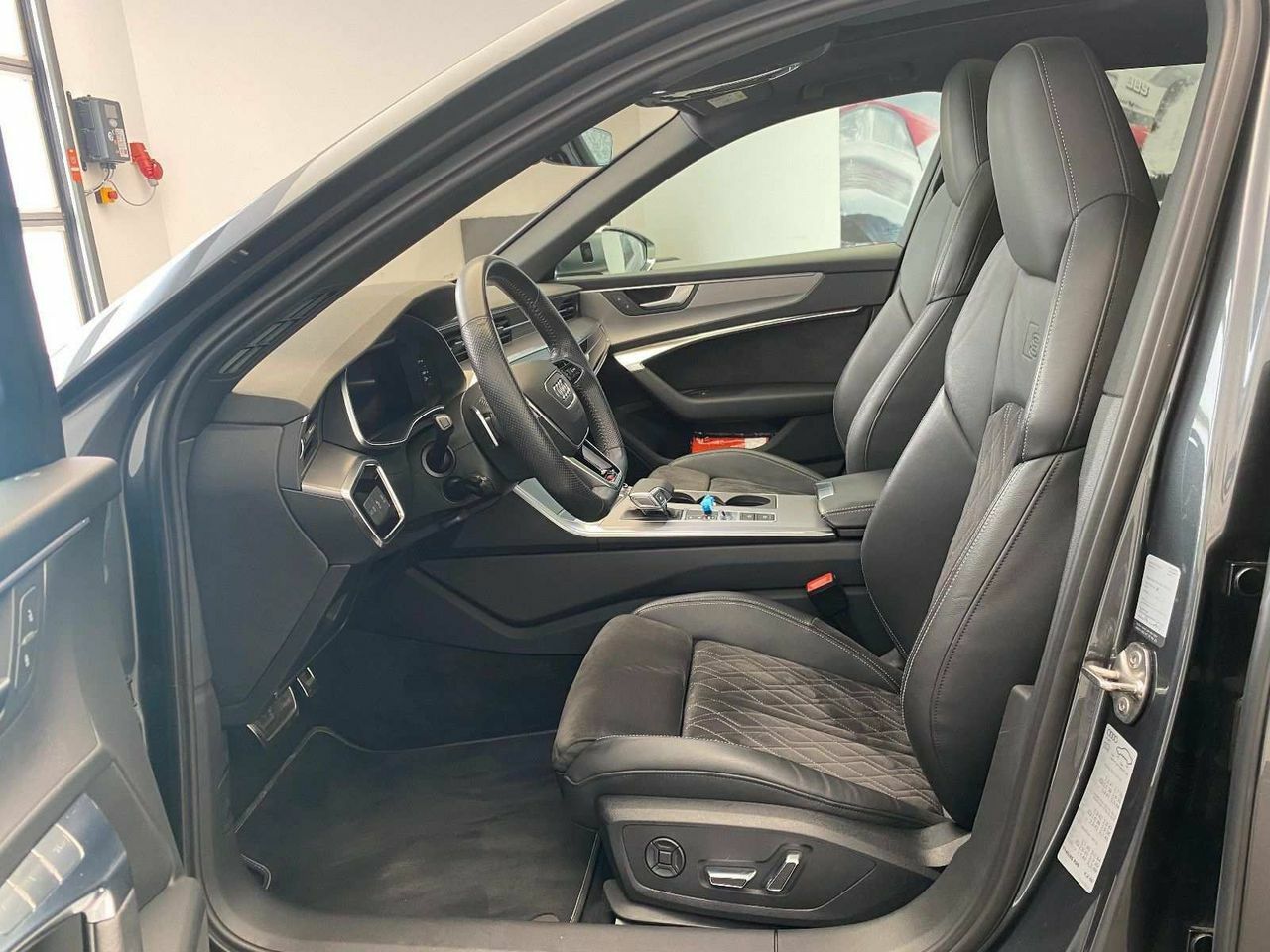 Thumbnail von AUDI S6 AVANT