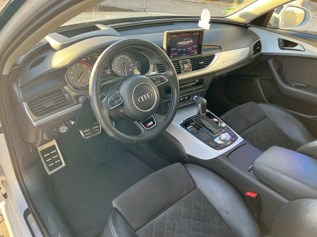 Thumbnail von AUDI S6 AVANT