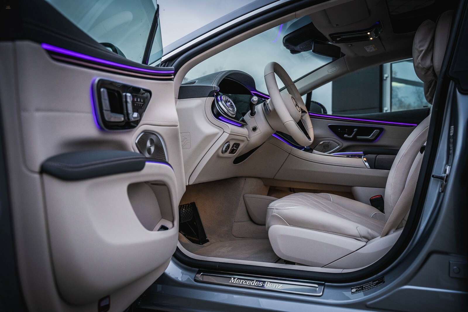 Thumbnail von Mercedes-Benz EQS 580 AMG + HYPERSCREEN