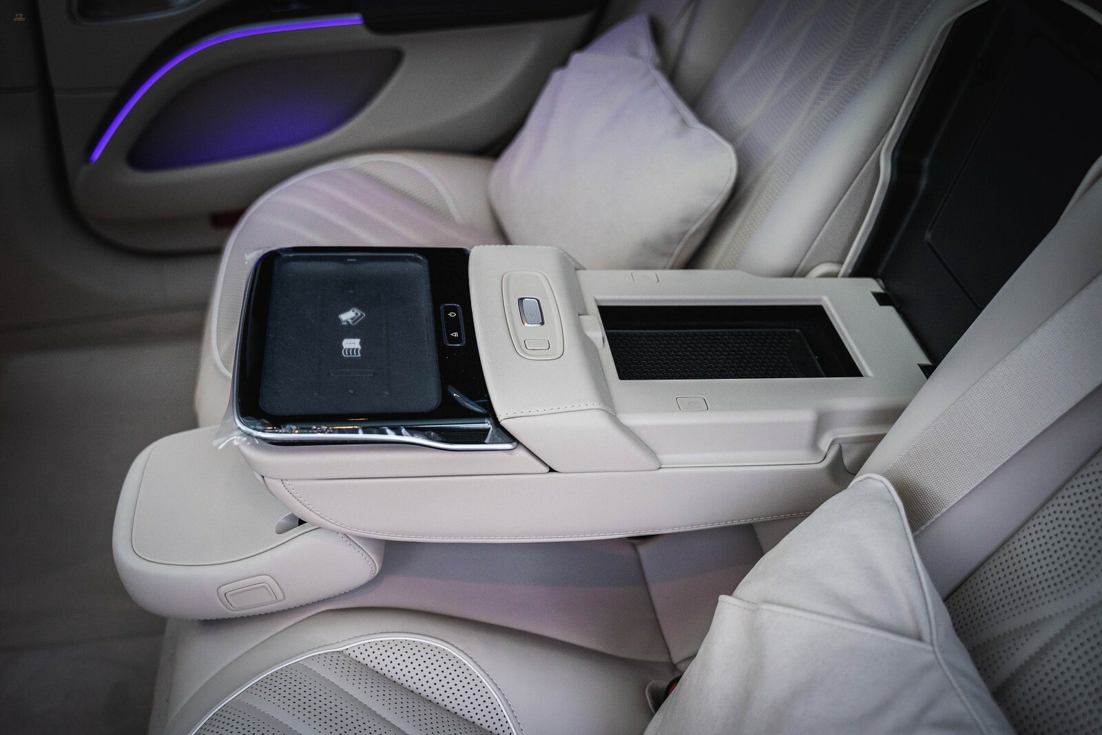 Thumbnail von Mercedes-Benz EQS 580 AMG + HYPERSCREEN