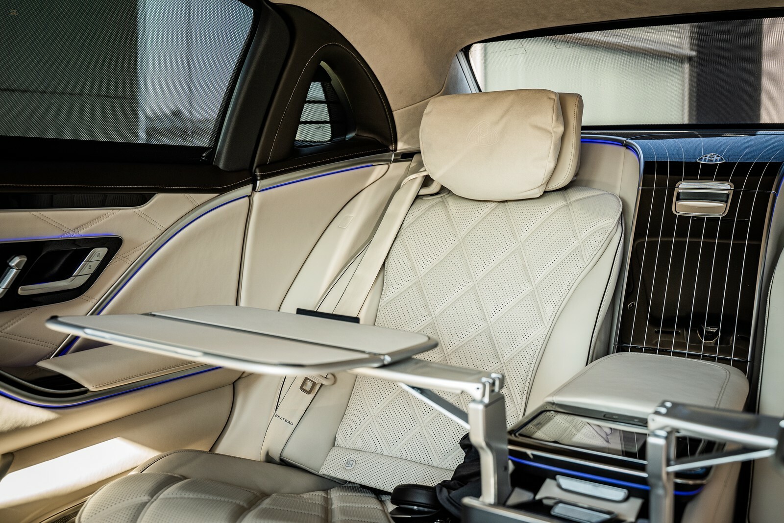 Thumbnail von Maybach S680 4M 2-TONE+4 SEATS+4D