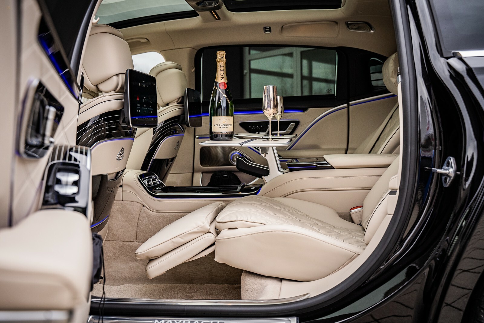 Thumbnail von Maybach S680 4M High End Interior+4 SEATS