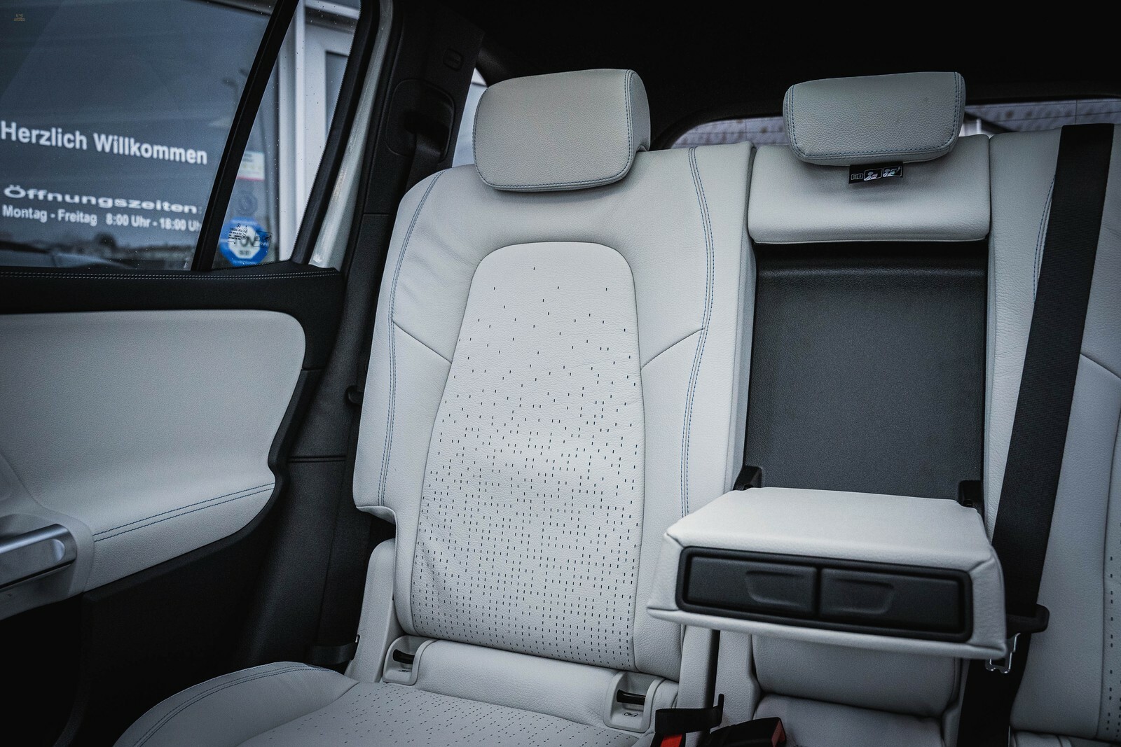 Thumbnail von Mercedes-Benz EQB 350 4M EDITION ONE AMG LINE