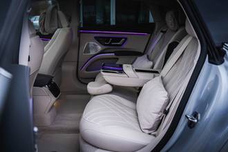 Thumbnail von Mercedes-Benz EQS  580 AMG + HYPERSCREEN