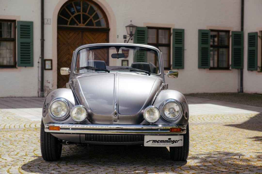 Cabriolet Käfer 1303 gris metálico meteorgrau