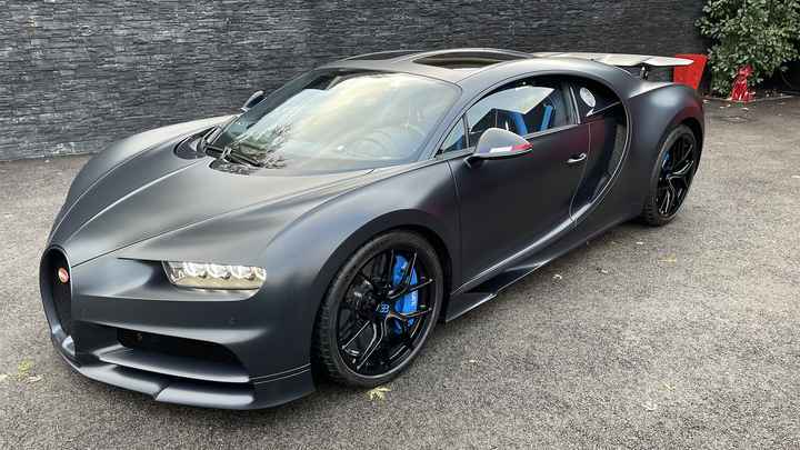 Bugatti Chiron Sport 110-летие