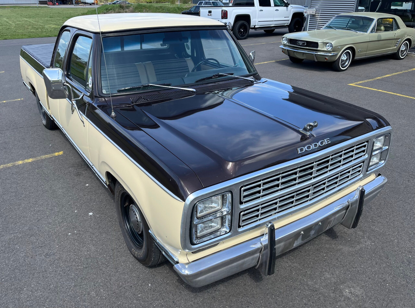 RARITA! 1979 Dodge D-150 1,5cab shortbed 360cui Automatika udržovaný originální stav technická kontrola / evidenční značka