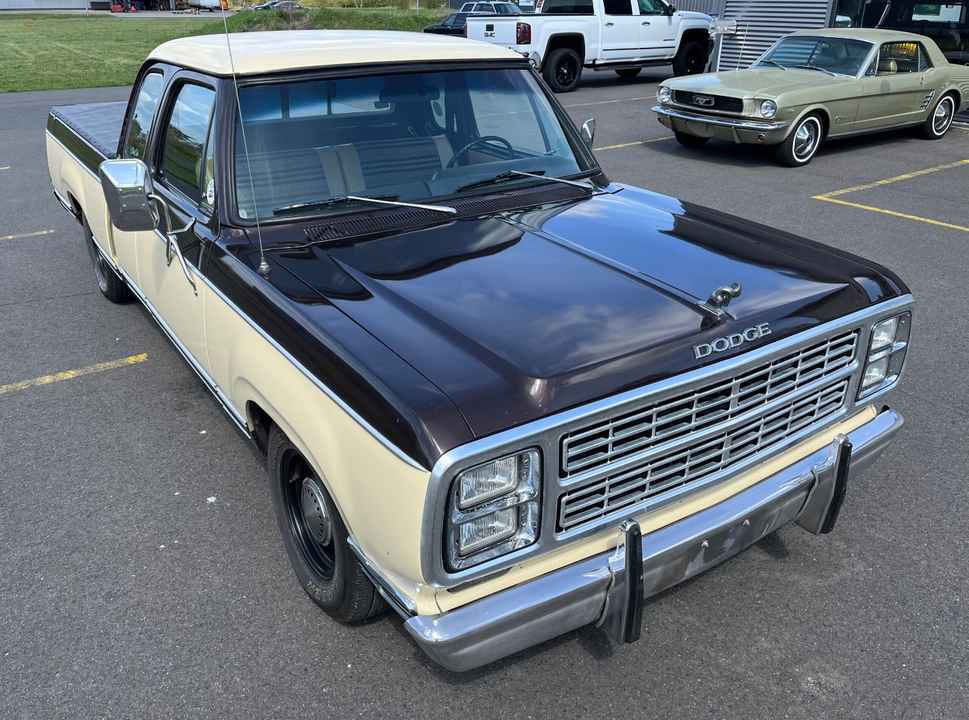 RARITA! 1979 Dodge D-150 1,5cab shortbed 360cui Automatika udržovaný originální stav technická kontrola / evidenční značka