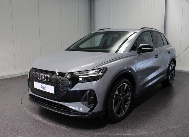 Audi Q4 e-tron Basis 50 quattro 1-Gang-Automatik 220 kW (299 PS)