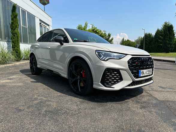 AUDI RSQ3 Sportback