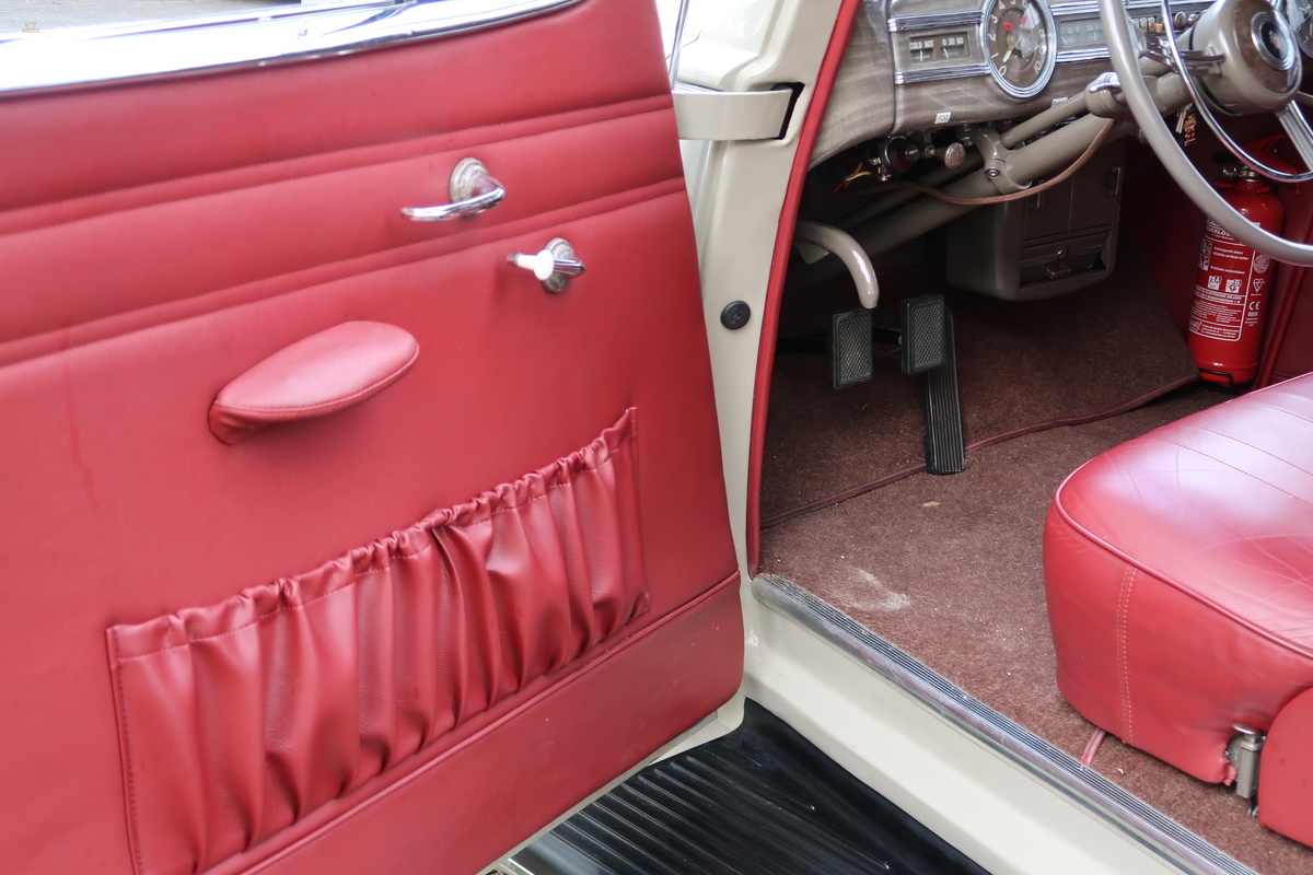 Thumbnail von Packard 1 20 Cabriolet (1940)