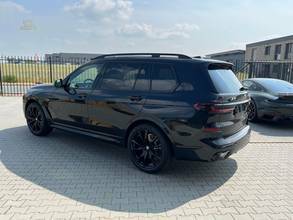 Thumbnail von BMW X7 xDrive 40d M Sport Pro Sky Lounge Exklusiv