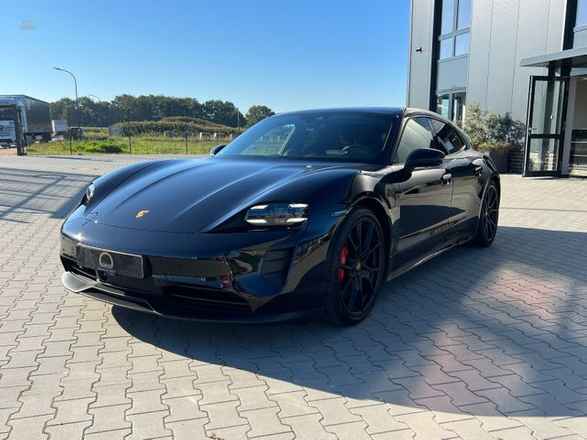 Porsche Taycan Sport Turismo GTS Lift Head-Up HA-Lenkung