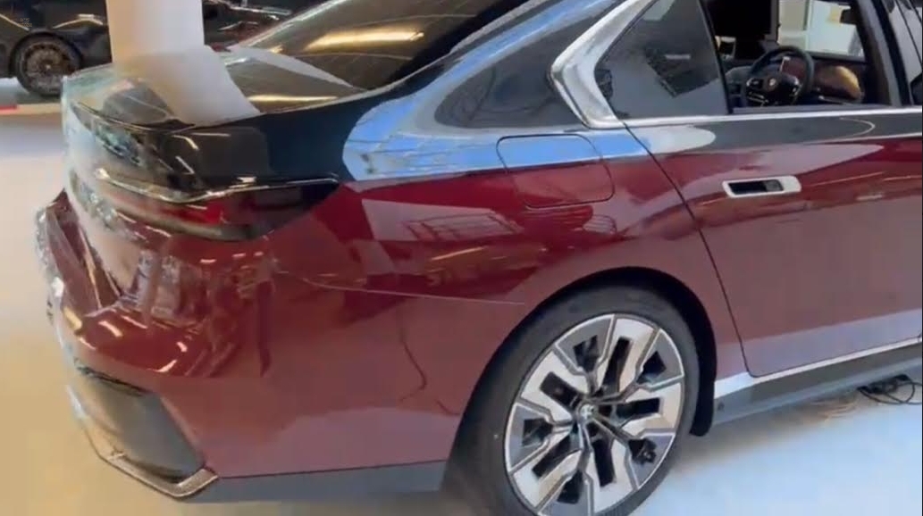 Thumbnail von I7 x Drive 60 Limousine