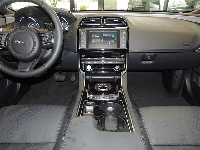 Thumbnail von Jaguar XE 20d Portfolio Aut.