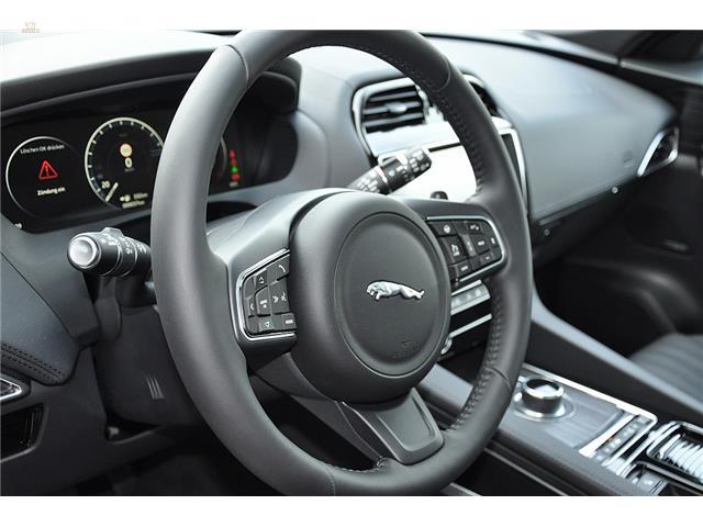 Thumbnail von Jaguar F-Pace 20d AWD Portfolio Aut. Portfolio