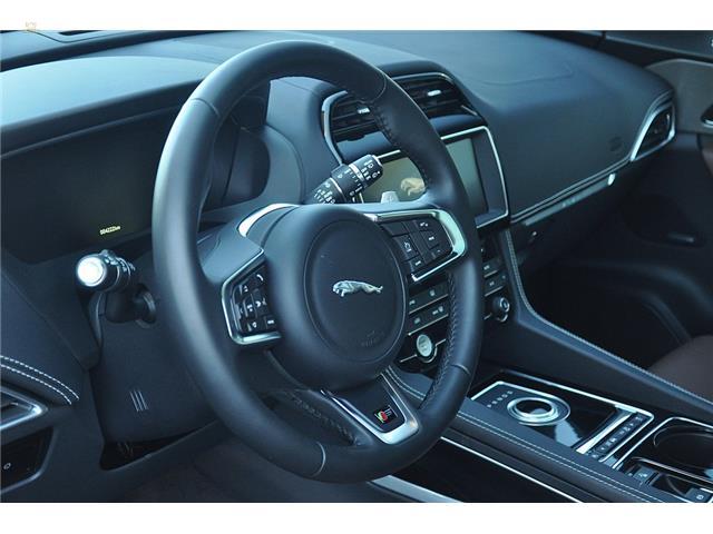 Thumbnail von Jaguar F-Pace S AWD S Aut. S