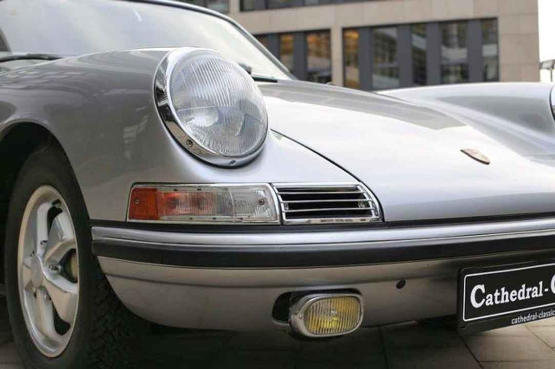 Porsche 911 S - somit Porsche Modelljahr 1967)