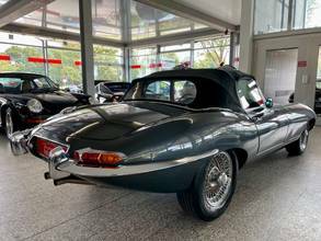 Thumbnail von Jaguar E-Type S 1 4.2 Roadster -High-Tec-Restaur. -H-Kz