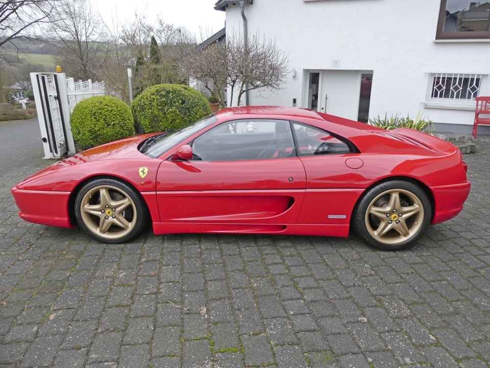 Ferrari F355