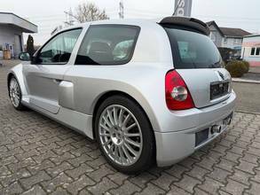 Thumbnail von Renault Clio II V6 3.0 Sport Phase 2, всего 41 тыс. км