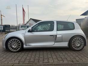 Thumbnail von Renault Clio II V6 3.0 Sport Phase 2, всего 41 тыс. км