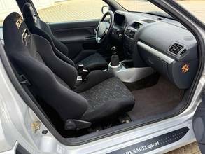 Thumbnail von Renault Clio II V6 3.0 Sport Phase 2, всего 41 тыс. км