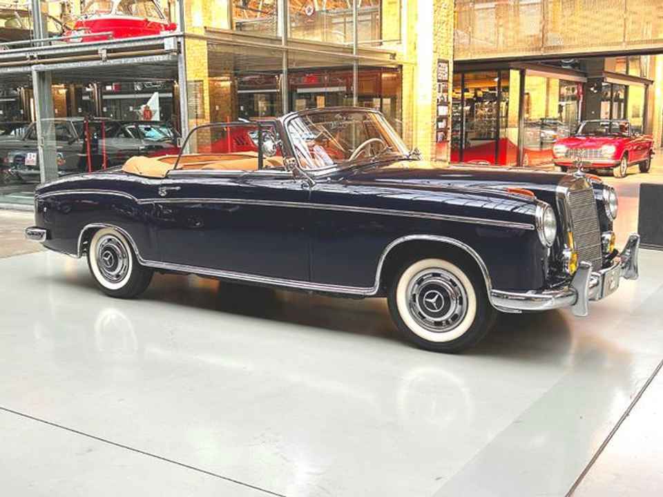 Mercedes-Benz 220S Cabrio - sadece 213 km. tamamen restorasyon sonrası