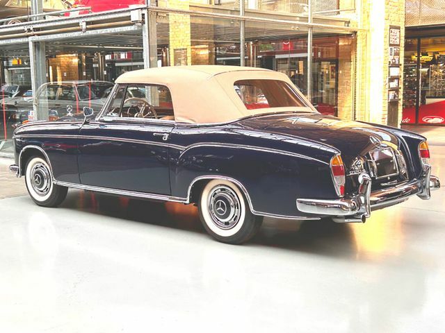 Thumbnail von Mercedes-Benz 220S Cabriolet - seulement 213 km. depuis une restauration complète