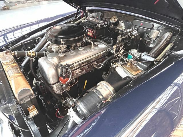 Thumbnail von Mercedes-Benz 220S Cabriolet - seulement 213 km. depuis une restauration complète